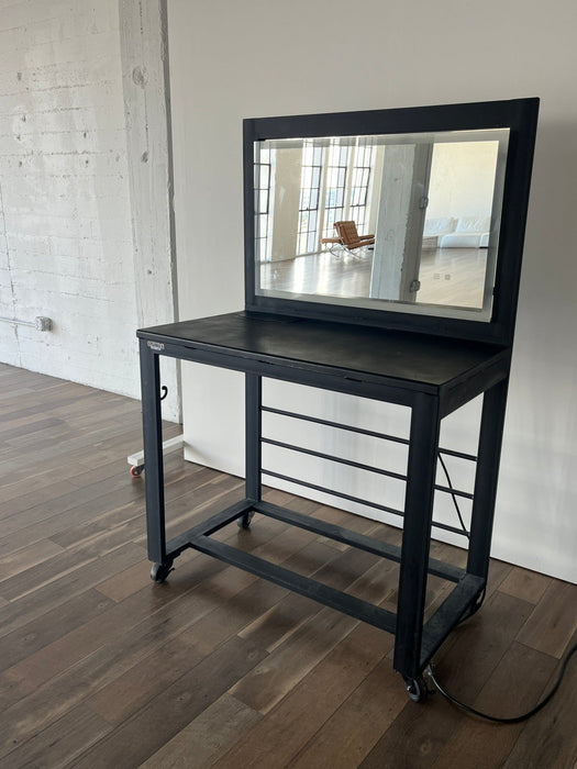 Makeup Station on Wheels | apex photo studios