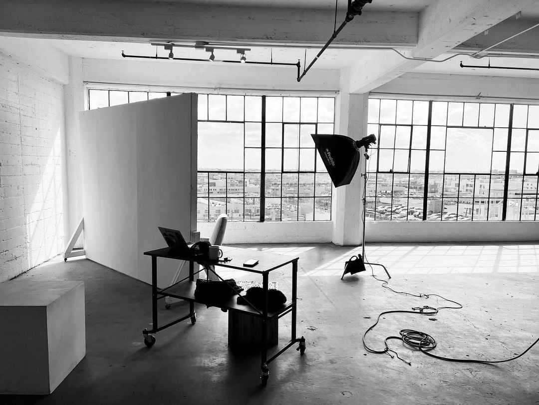behind-the-scenes-photoshoot-sunrise-studio-apex-photo-studios-studio-d2