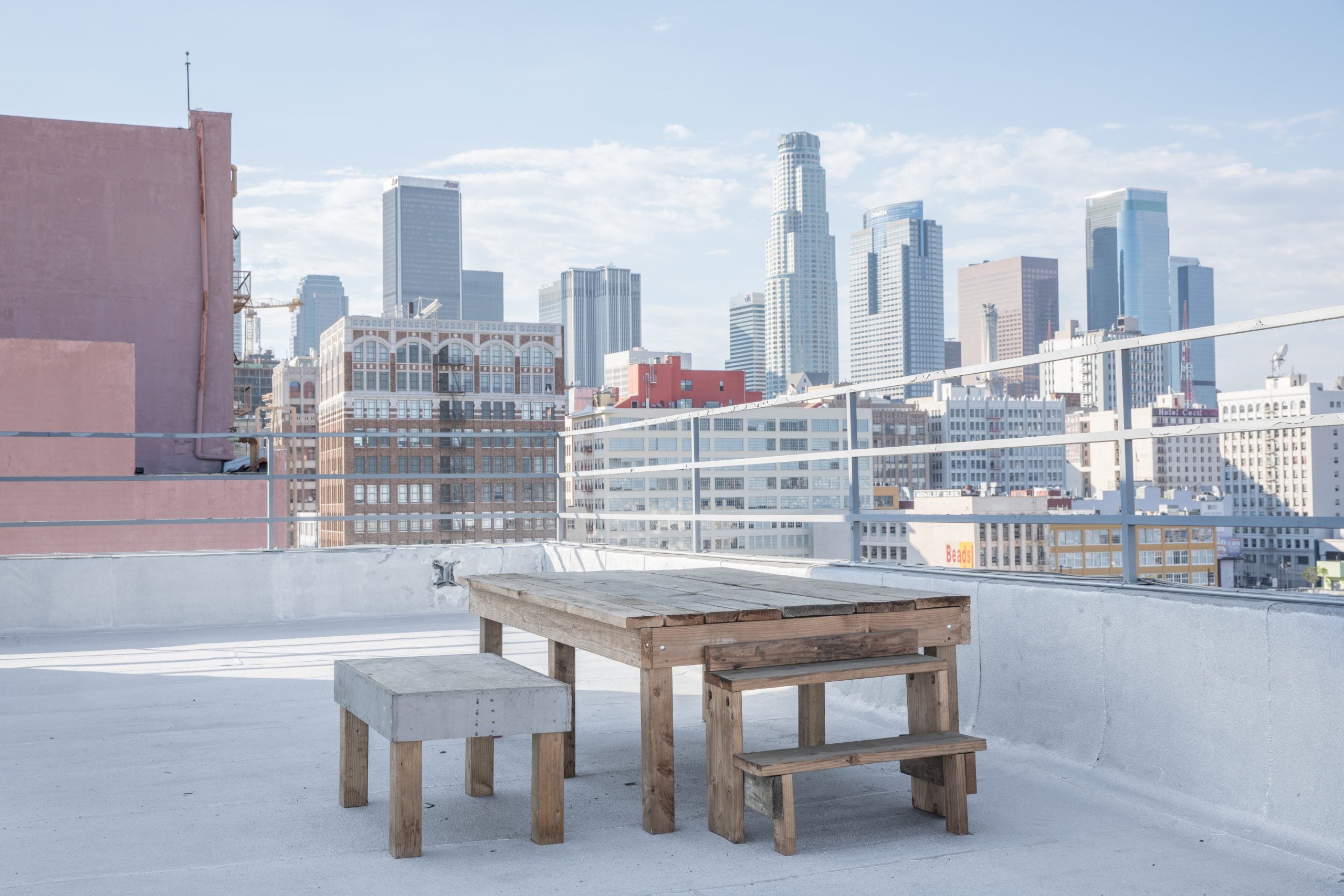 Apex Photo Studio - Rooftop B City View