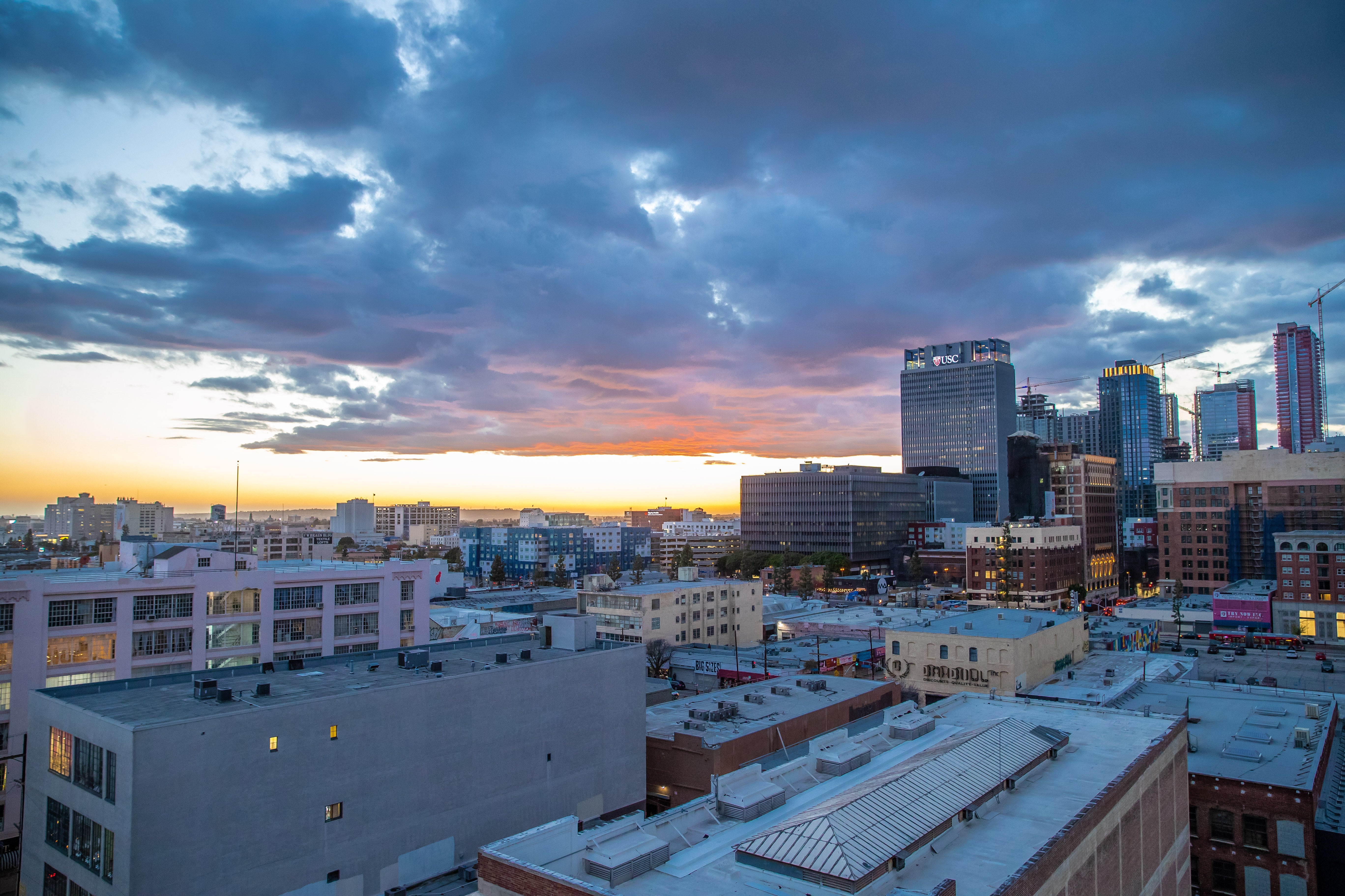 Image of the sunset from Apex Photo Studios' Rooftop A